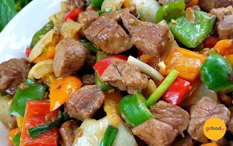 BÒ XÀO CHUA NGỌT 