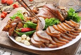 GIÒ HEO CHIÊN NƯỚC MẮM