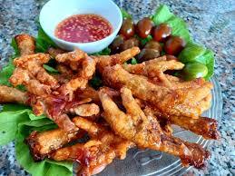 CHÂN GÀ CHIÊN NƯỚC MẮM